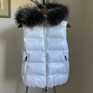 NWT Duvetica Goccia Down Vest with Fur Trim, Color White